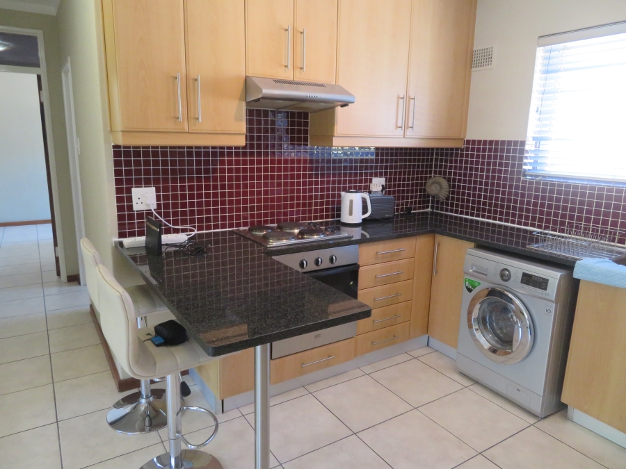 To Let 2 Bedroom Property for Rent in Kenilworth Western Cape